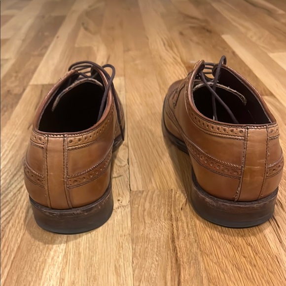 Allen Edmonds Brown Wingtip Brogue Oxfords - Picture 4 of 8